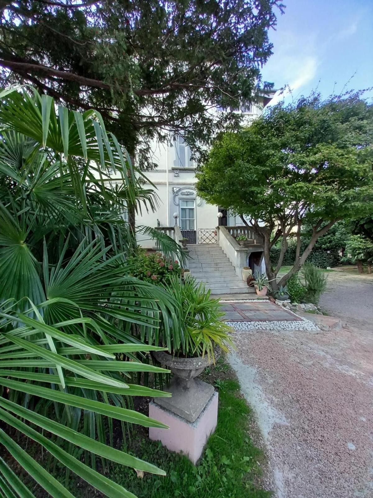 Villa Sapi Arcisate Exteriör bild