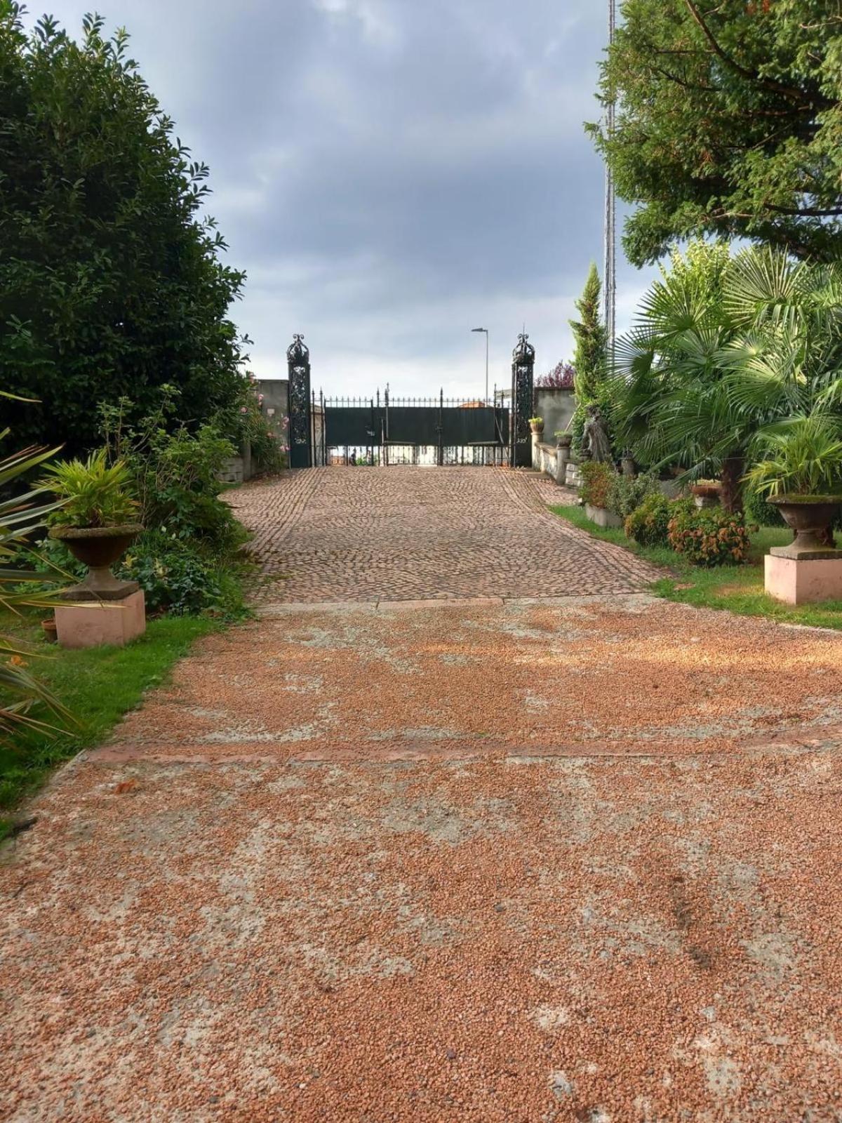 Villa Sapi Arcisate Exteriör bild